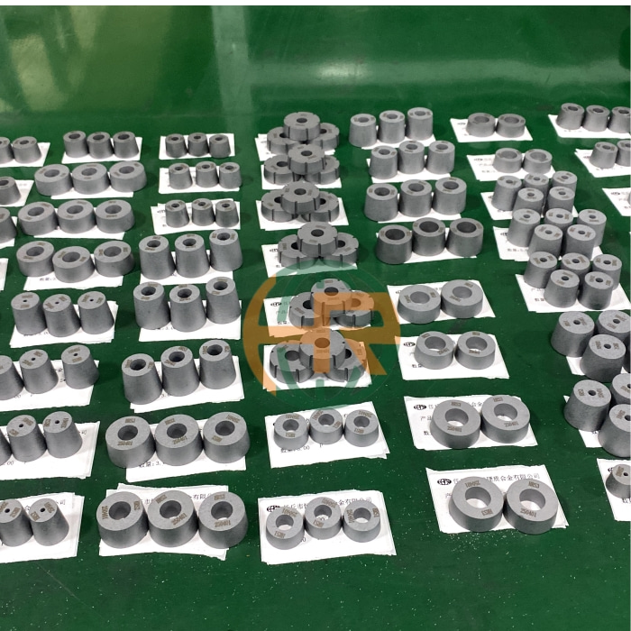 多工位硬質(zhì)合金冷鐓模 鎢鋼螺帽模